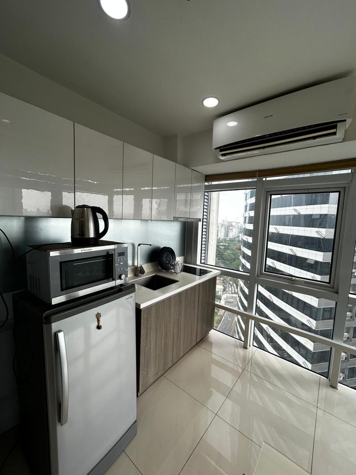 Oasis Regency @ Fort Victoria Bgc Taguig Eksteriør bilde